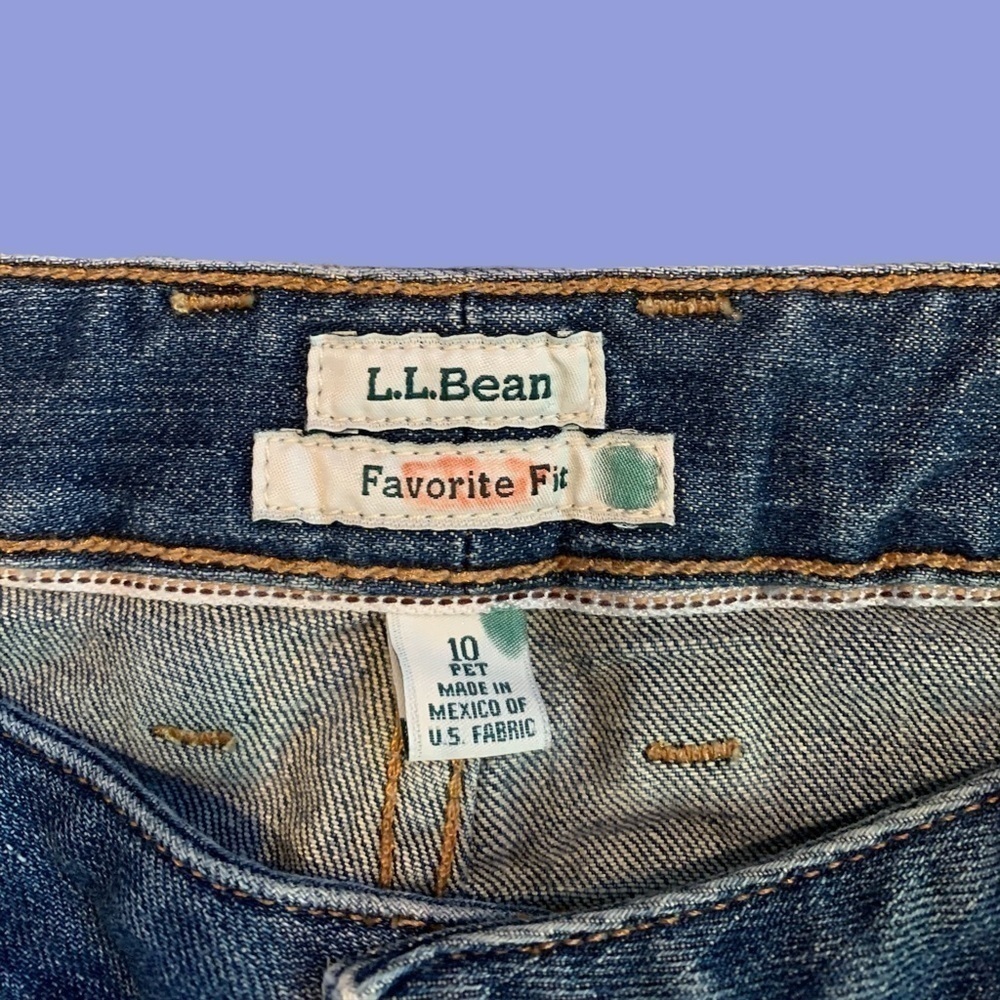 Women's L.L.Bean 1912 Jeans, Favorite Fit Straight-Leg - Picture 6 of 11